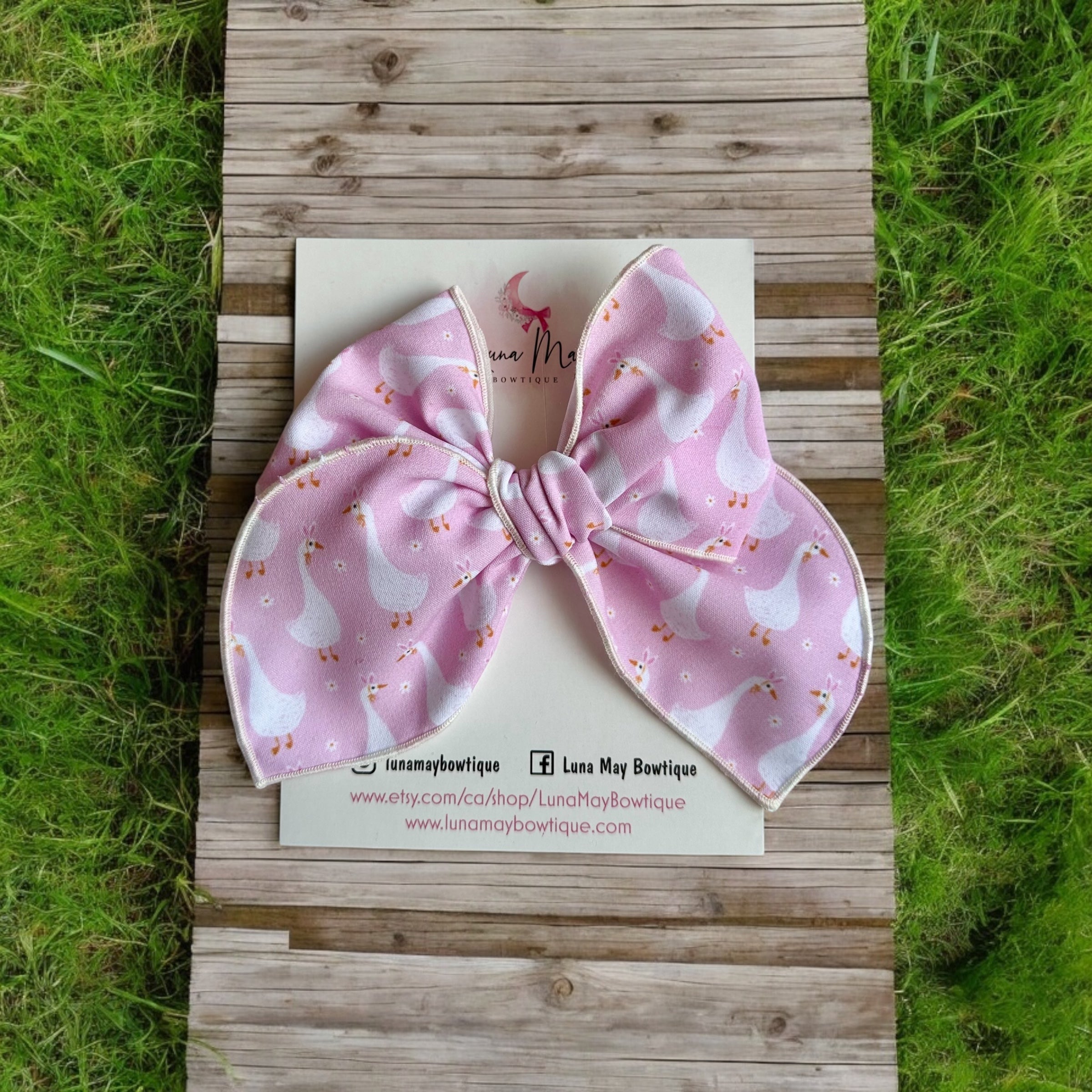 Bunny Ear Goose Sailor Bow on alligator clip